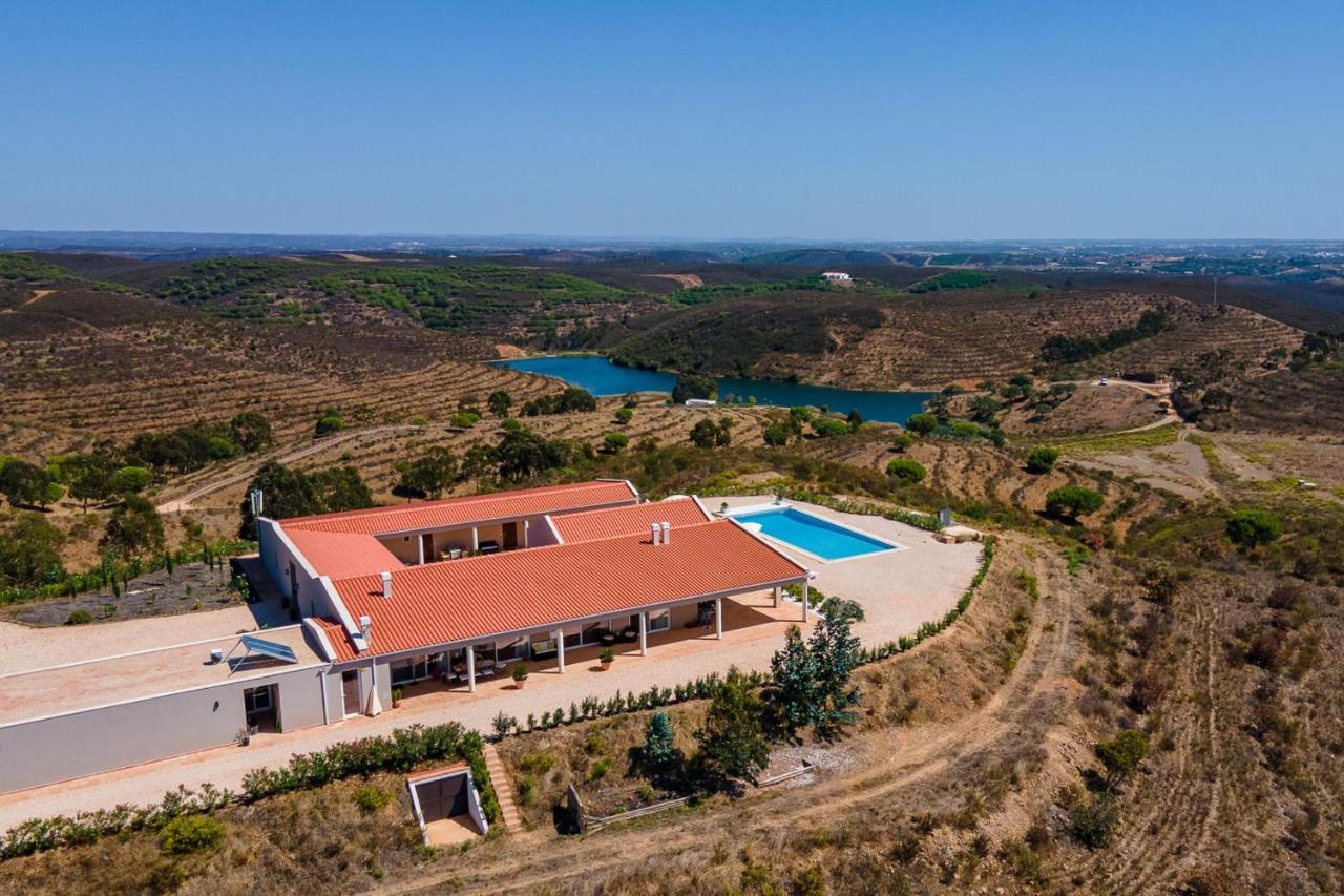Corte Velada Guest House By Lovelystay Lagos Exterior photo