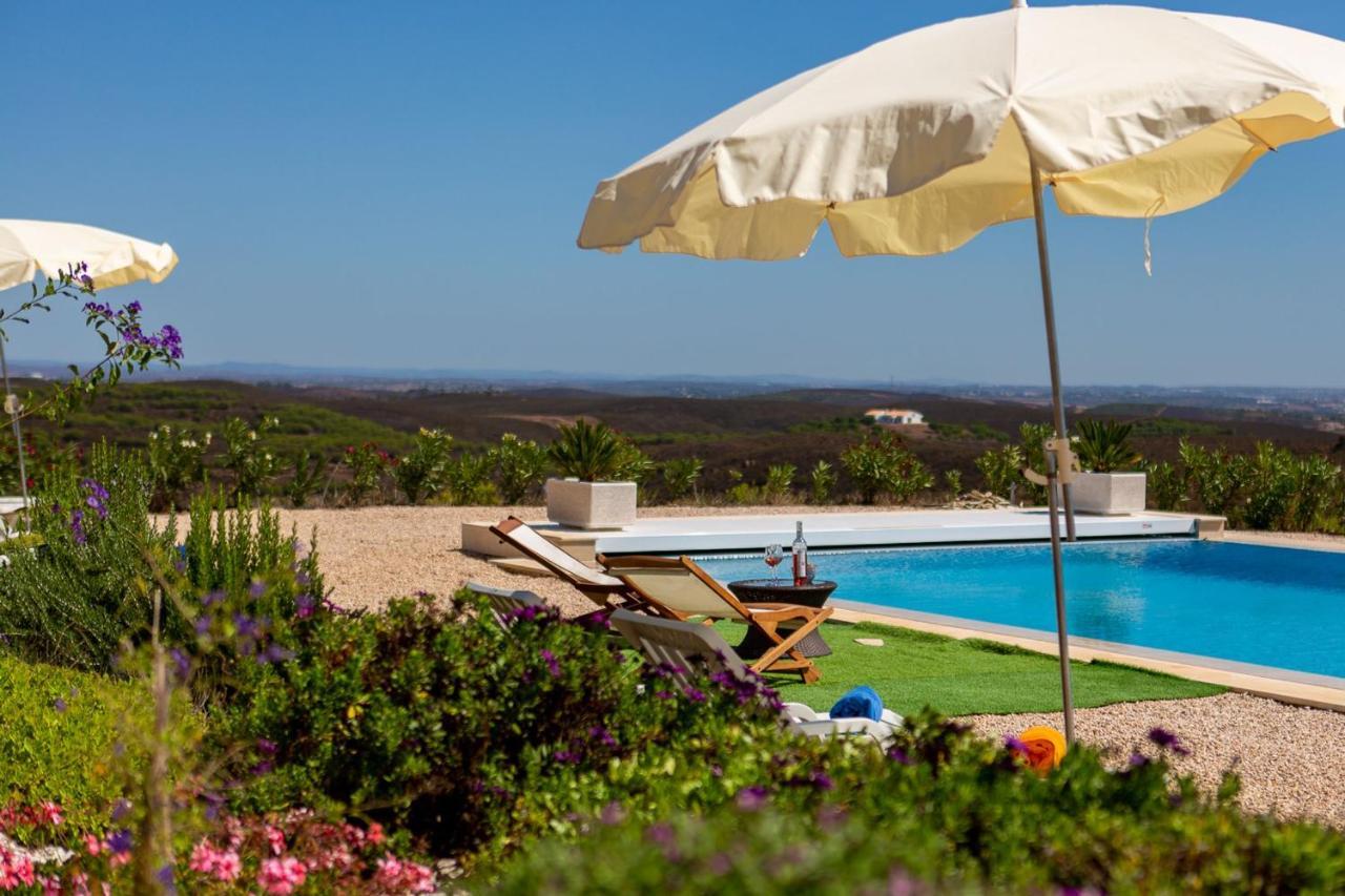 Corte Velada Guest House By Lovelystay Lagos Exterior photo