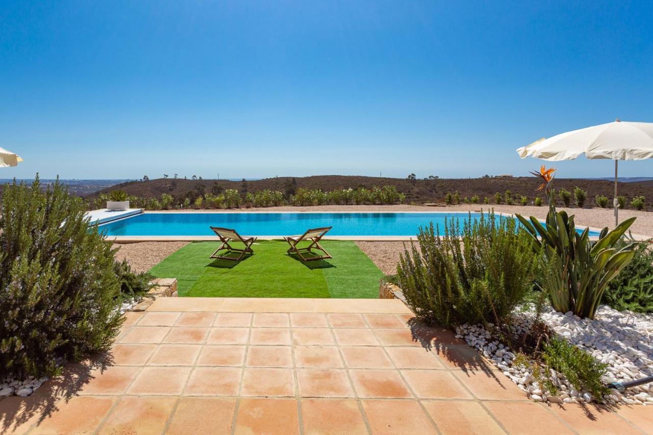 Corte Velada Guest House By Lovelystay Lagos Exterior photo
